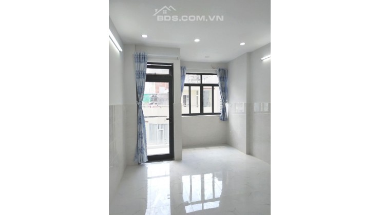 Cho nữ thuê Phòng trọ quận Bình Thạnh, 25m2 mới đẹp, ban công, cửa sổ, hẻm 7m. Giá rẻ nhất khu này